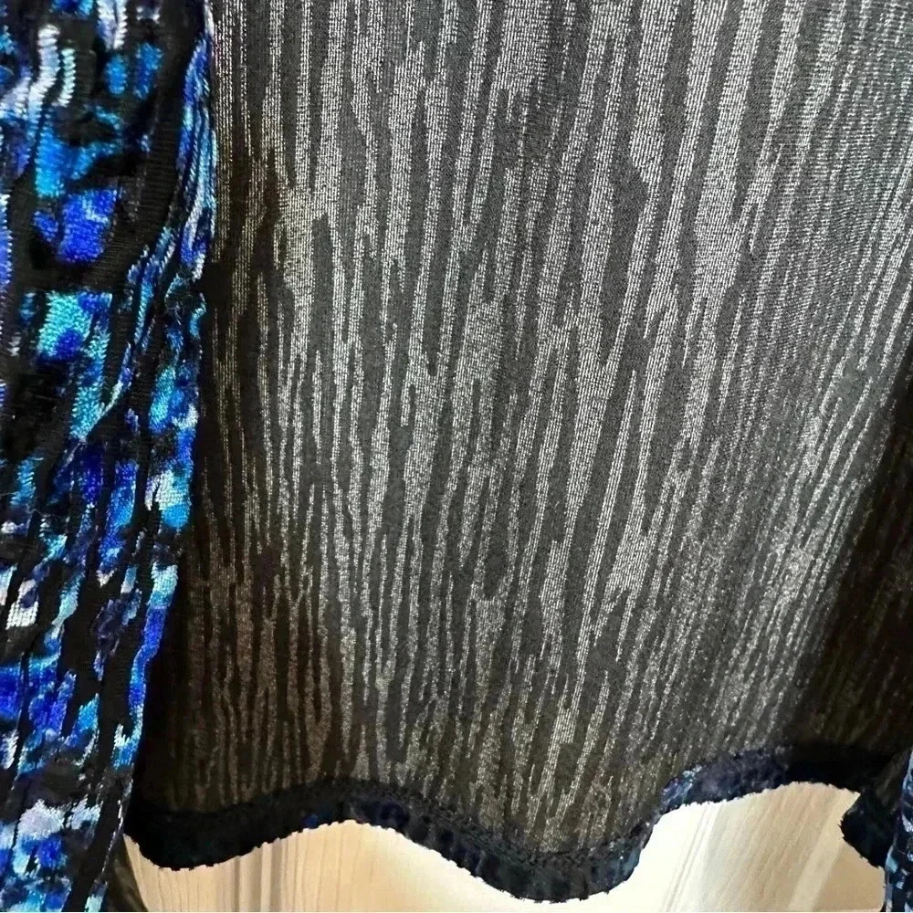 Tanjay Cardigan  Velvet Blue / Black / White Size Large - Picture 7 of 16